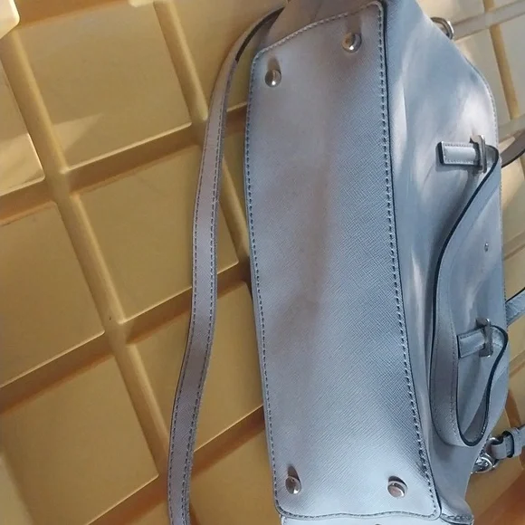 Kate Spade Elegant Gray Women's Handbag - Picture 3 of 9